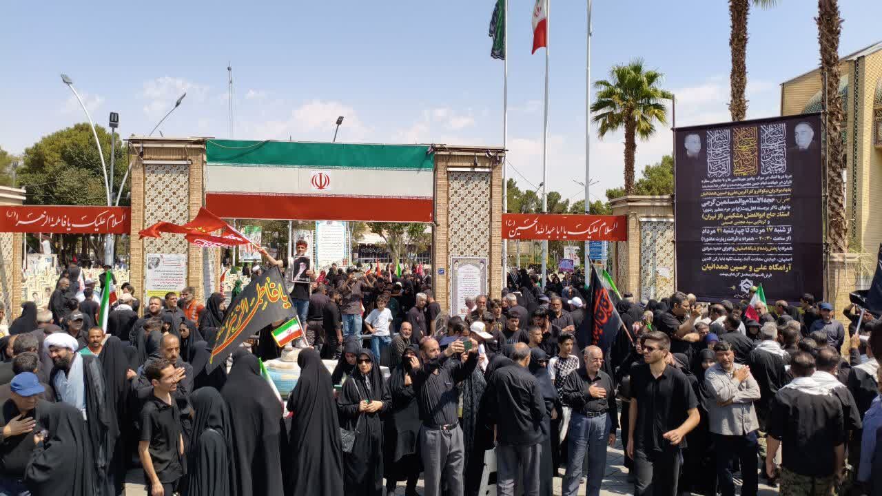 قافله عظیم عزاداری ۲۸ صفر در اصفهان به حرکت درآمد