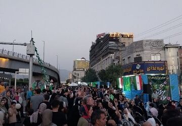 حال و هوای مردم در راهپیمایی 10 کیلومتری تهران 