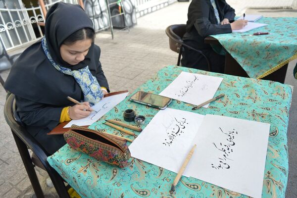 طنین زنگ انقلاب در بهارستان‌دو 