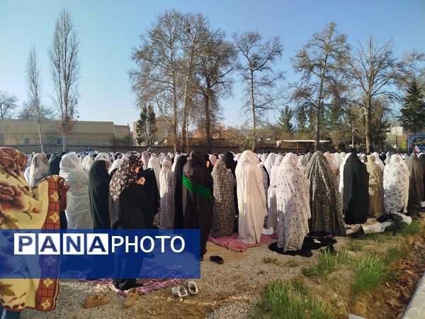 برگزاری نماز عید فطر در باغ ملی آشخانه