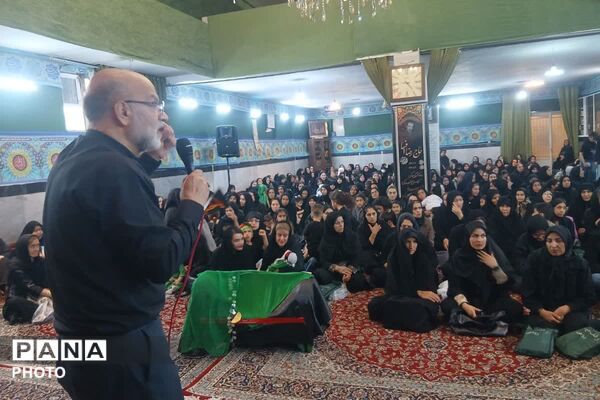 لالایی عشق در سوگ کوچک‌ترین شهید کربلا