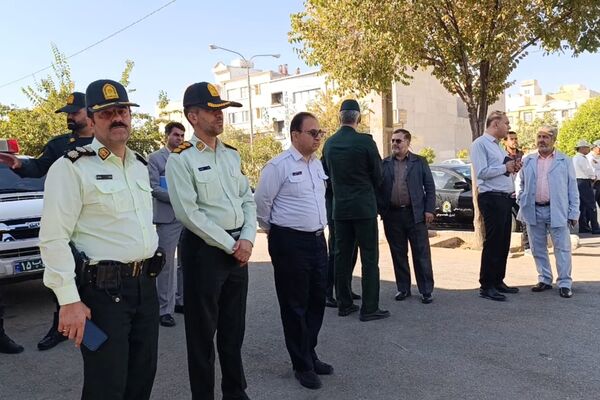 آیین استانی زنگ مهر در دبیرستان راضیه شیراز‌ 