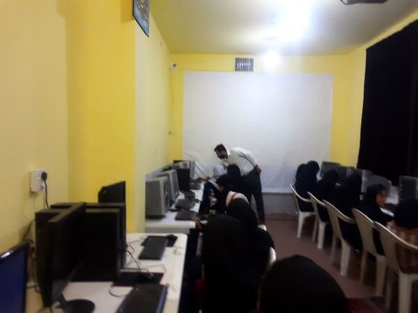 کلاس یادگیری کار با رایانه در کانون لقمان