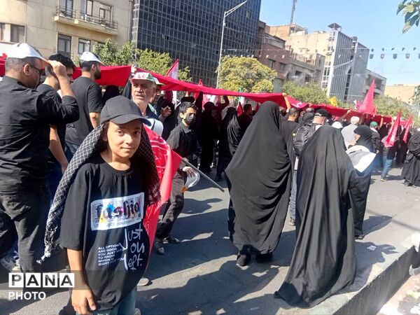 آخرین بدرقه رهبر شهید انقلاب در تهران