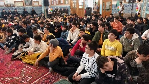 نمازجمعه اهر با صفای حضور نوجوانان