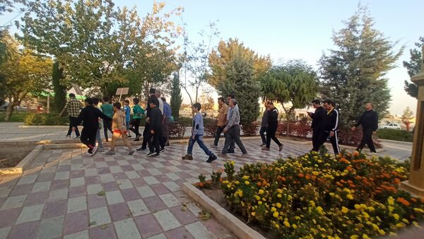 همایش پیاده‌روی خانوادگی در کاشمر 