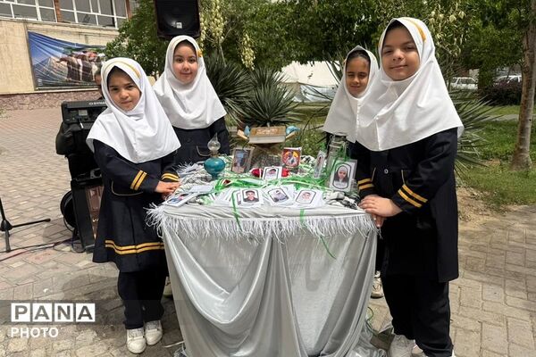 کاشت نهال در هفته معلم به نیابت از شهدای فرهنگی و دانش‌آموز در فرهنگسرای ولاء ناحیه دو شهرری 