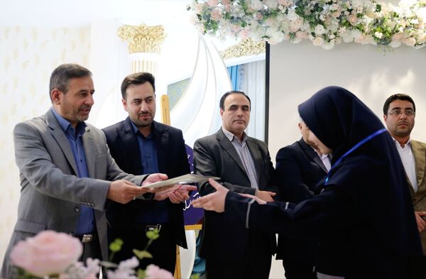آیین تجلیل از برگزیدگان جشنواره‌های فرهنگی و هنری شمال‌غرب کشور در تبریز