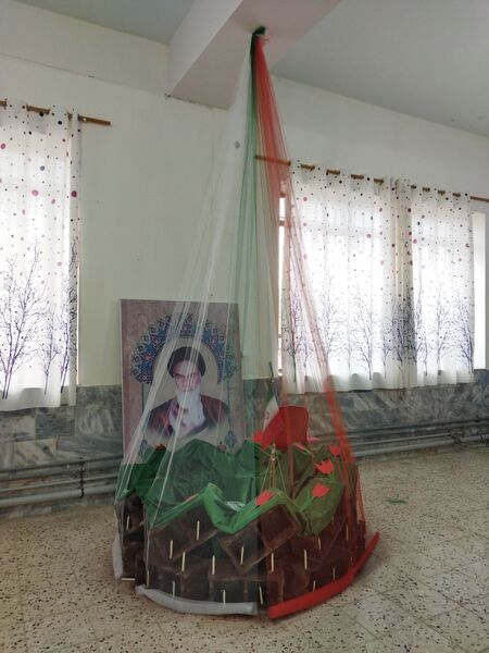 فضاسازی اردوی تمشک توسط دانش‌آموزان و فرهنگیان شهر راز