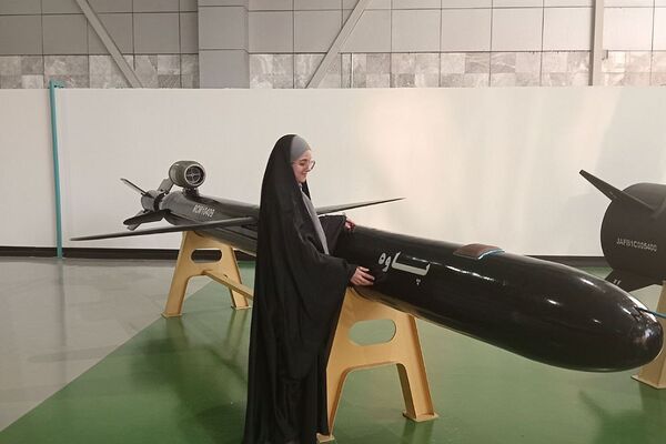 بازدید دانش‌آموزان هنرستان کوثر ناحیه یک شهرری از پدافند غیر عامل