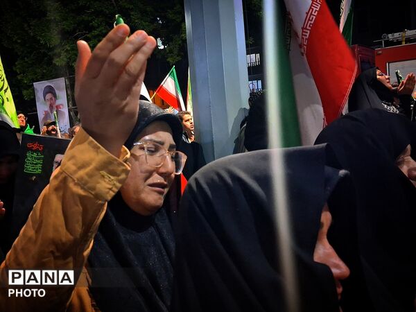 دست‌هایی به آسمان، قلوبی به امید ظهور