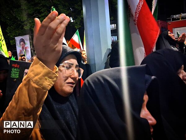 دست‌هایی به آسمان، قلوبی به امید ظهور