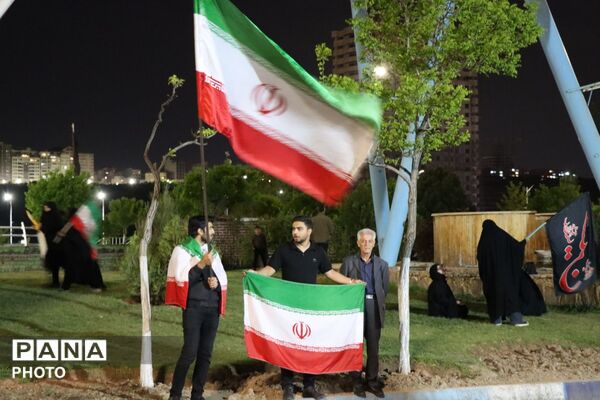 پرچمی که زمین نگذاشتند