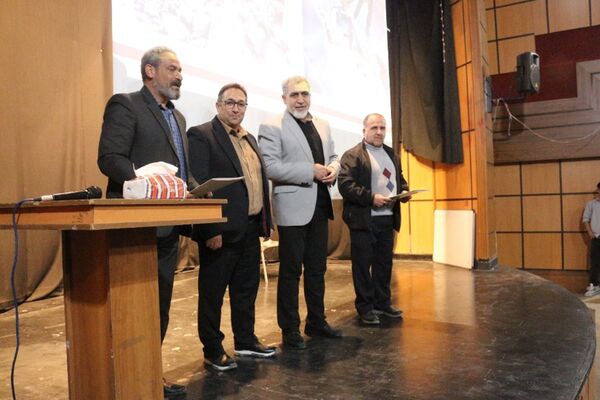 نشست انجمن اولیا و مربیان هنرستان امام علی(ع) فیروزکوه