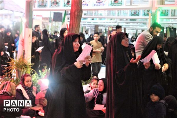 حال و هوای آغاز سال نو در جوار مزار شهدای جنگ رمضان