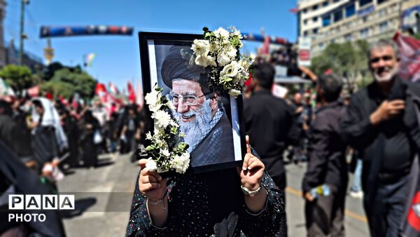 تشییع باشکوه پیکر مطهر رهبر شهید انقلاب اسلامی در مشهد