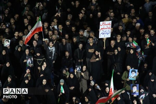 اجتماع عظیم هیات‌های یزدی در سوگ شهادت رهبر انقلاب