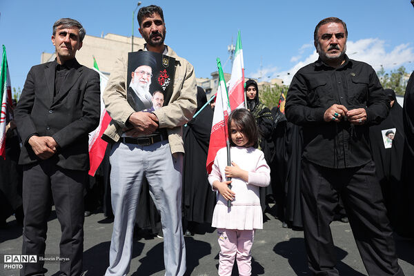 چهلمین روز شهادت رهبر شهید انقلاب اسلامی - تهران