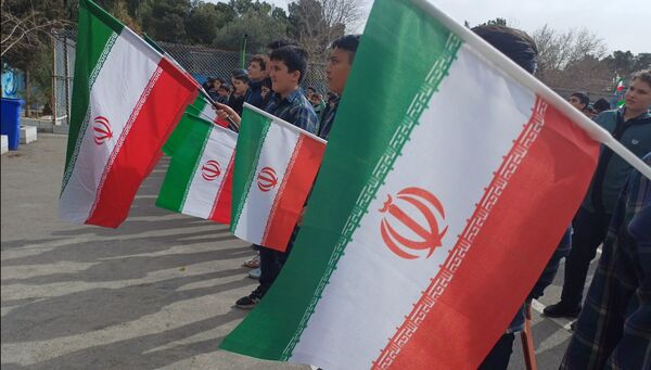 پژواک انقلاب در دل نوجوانان