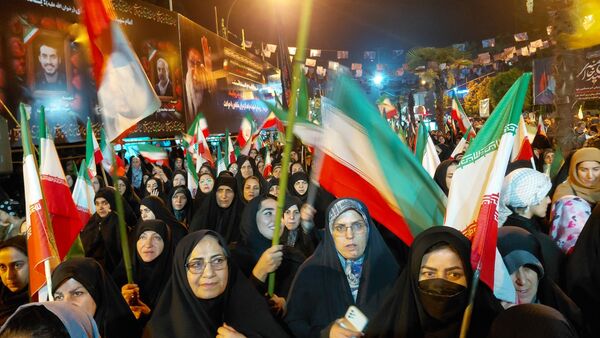 تا پای جان برای ایران می‌ایستیم 