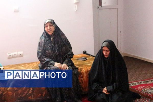 دیدار با خانواده‌های شهدا و فرهنگیان بازنشسته به مناسبت ولادت حضرت فاطمه زهرا (س) و روز مادر در فیروزکوه