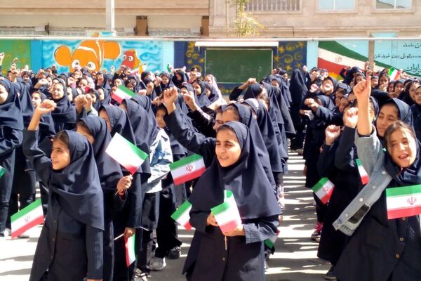 از غنچه های مدرسه تا شکوفه های مقاومت