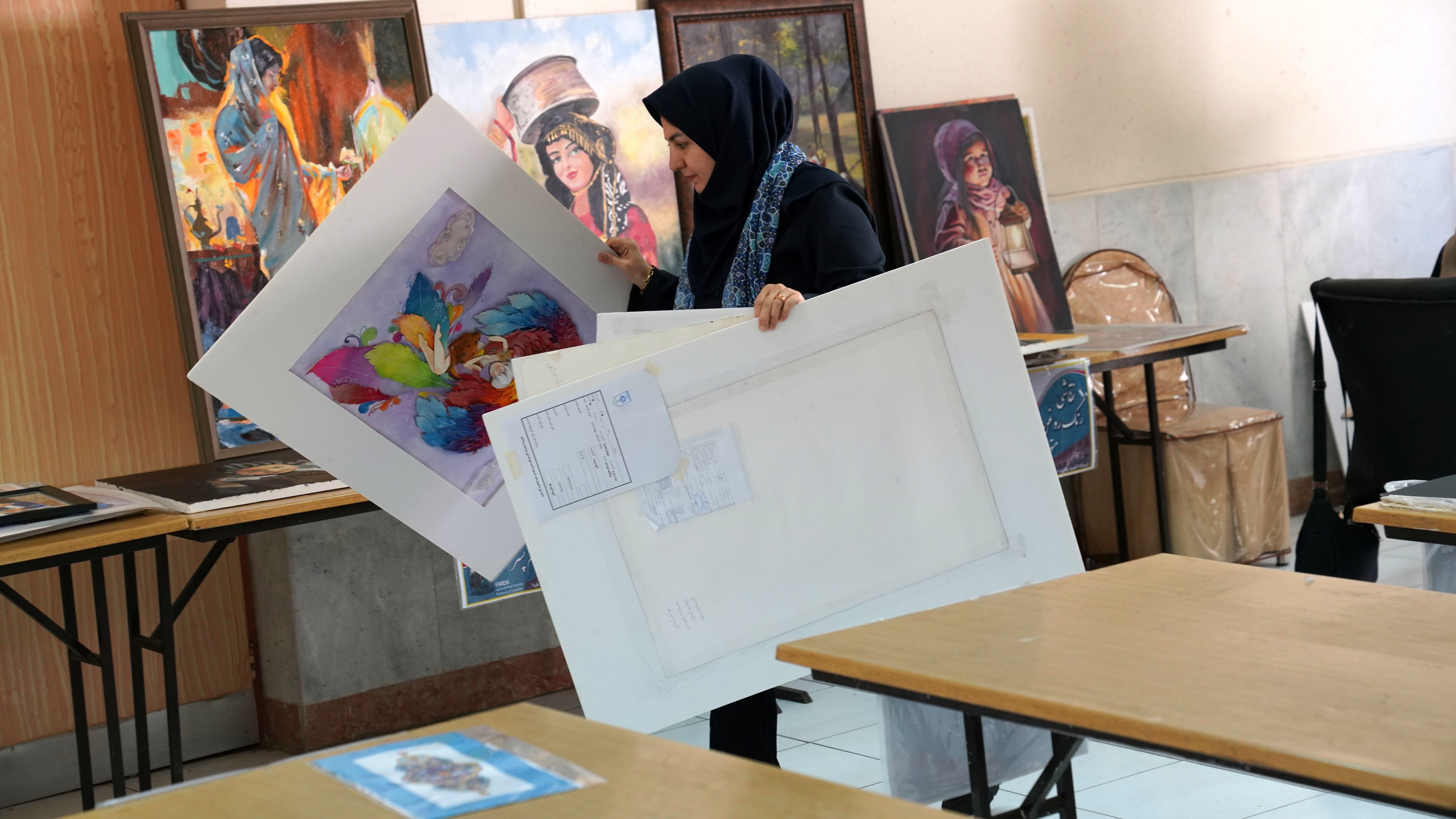 مرحله کشوری تحویل آثار چهل‌ و دومین جشنواره فرهنگی و هنری فردا در اصفهان 