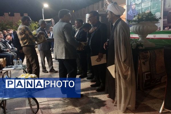 تجلیل از فرهنگیان شهرستان حاجی‌آباد 