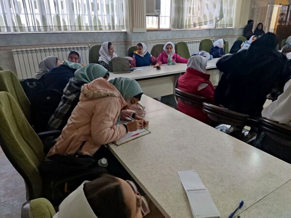 کارگاه آشنایی دانش‌آموزان با سلول‌های بنیادی و کاربردی