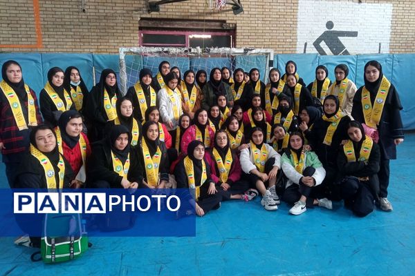 برگزاری اردو تمشک با حضور دانش‌آموزان منطقه کهریزک 