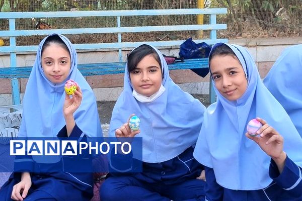 برگزاری جشن تخم‌مرغ‌های رنگی در دبستان قدر بهارستان دو