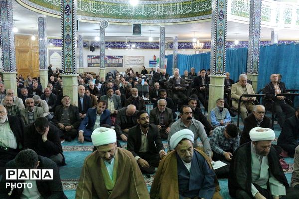 نماز جمعه‌ای با عطر ماه رمضان در شهرستان فیروزکوه