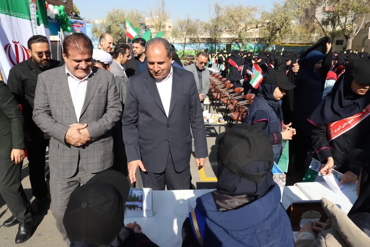 انتخابات شورای دانش‌آموزی در بیش از ۶۰۰۰ مدرسه استان آذربایجان شرقی 
