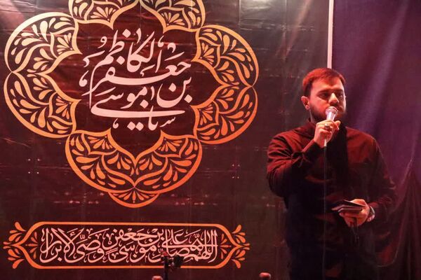 مراسم شب شهادت امام موسی کاظم (ع) در آستان مقدس امامزاده عباس بن موسی (ع) بجنورد 