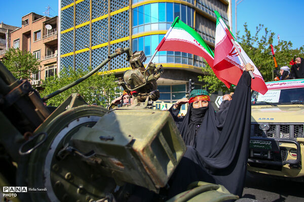 رزمایش «دختران جان فدای ایران»