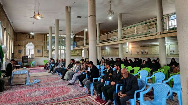 اجتماع امام زمانی‌ها در حسینیه‌ دهکهنه منطقه میانکوه 