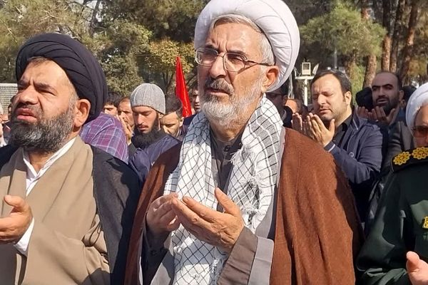 اقامه نماز باران و نماز جمعه به امامت آیت الله ابوالحسن مهدوی