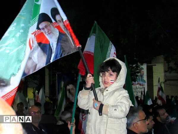 احساسات و سخنان مردم کاشمر بر روی دستان گرفته شد
