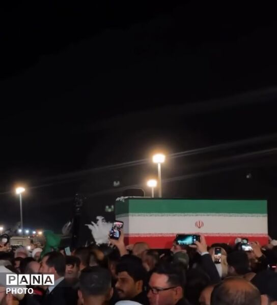آغوش گرم مردم عراق برای رهبر شهید