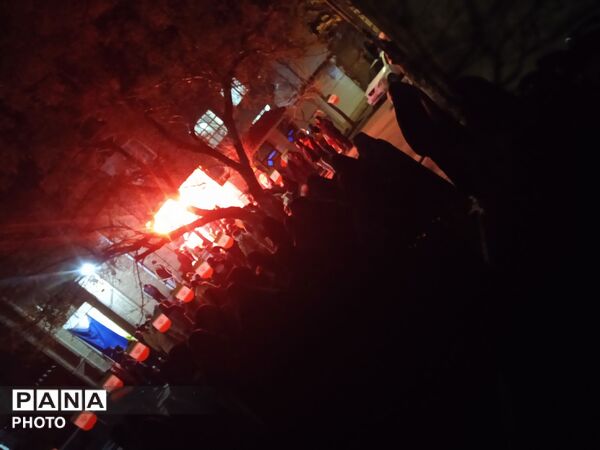 حضور یکپارچه مردم روستای آبنیه در وداع با امام خامنه‌ای