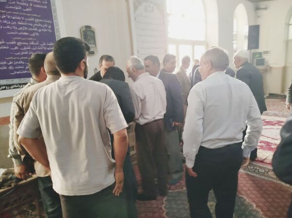 جلسه هادی هاشمی‌نیا با اهالی محله ده‌محسن؛ تأکید بر رفع مشکلات زیرساختی و خدمات شهری
