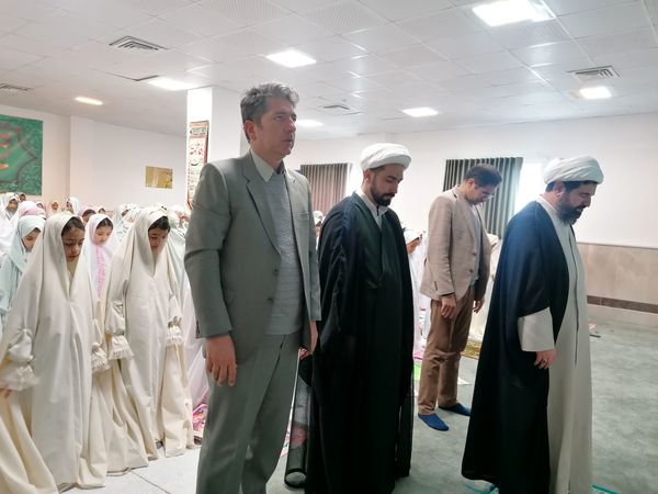 جشن تکلیف دختران با عطر بندگی و شکوفه‌های ایمان