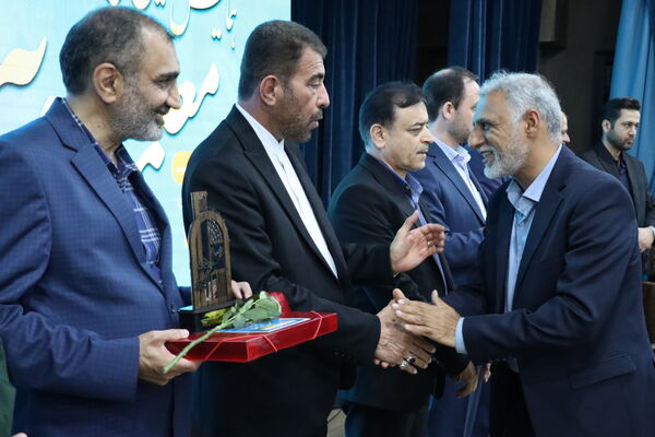 تجلیل از معلمان نمونه استان بوشهر 