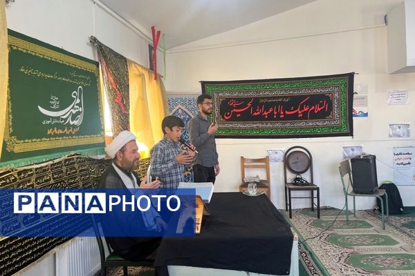 اقامه نماز جماعت و محافل انس با قرآن در مدارس فیروزکوه