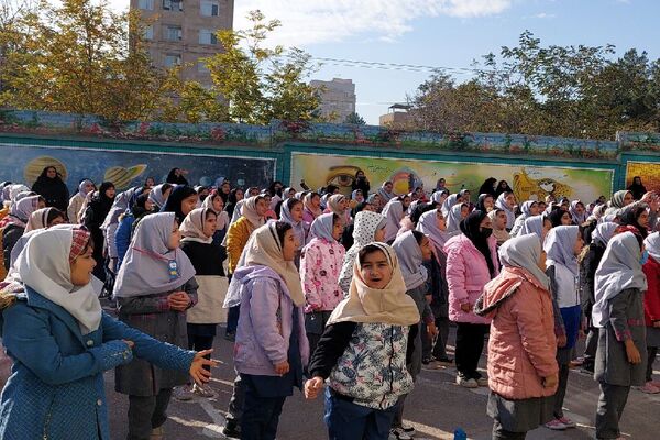 افتتاحیه سفیران سلامت و اتاق بهداشت در دبستان فاطمه بنت اسد مشهد