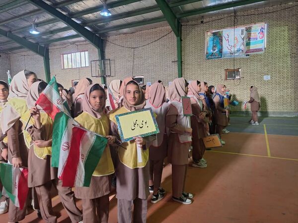 جشن پویایی و نشاط در مدرسه فاطمیه حاجی‌آباد