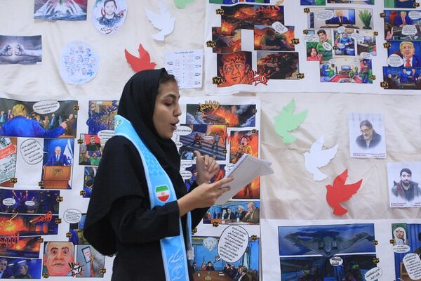 افتتاحیه «مدرسه انقلاب» در مدرسه تقوی‌پیشگان بهارستان‌دو