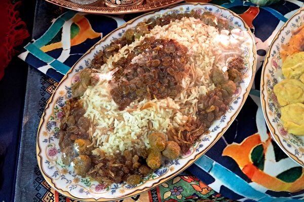 رنگین‌کمان فرهنگ‌ها در دل شهریار؛ جشنواره‌ای با طعم غذاهای محلی و لباس‌های رنگارنگ
