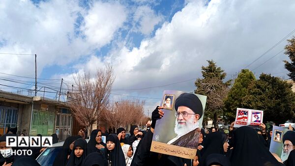 اجتماع عظیم مردم ولایتمدار شهرستان مارگون در پی شهادت آیت الله العظمی امام خامنه‌ای 