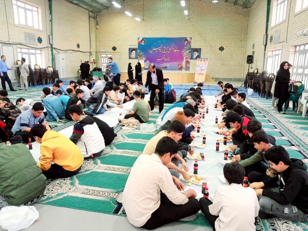 اردوی توانمندسازی دانش‌آموزان پسر همیار مشاوران در بوشهر